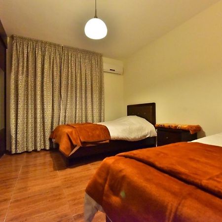 Al Farooq Hotel Apartments Amman Esterno foto