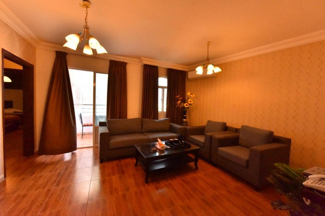 Al Farooq Hotel Apartments Amman Esterno foto