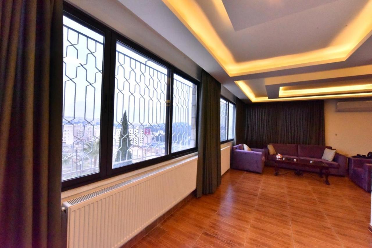 Al Farooq Hotel Apartments Amman Esterno foto