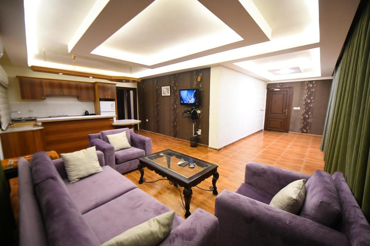Al Farooq Hotel Apartments Amman Esterno foto