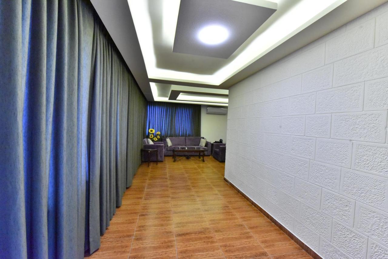 Al Farooq Hotel Apartments Amman Esterno foto