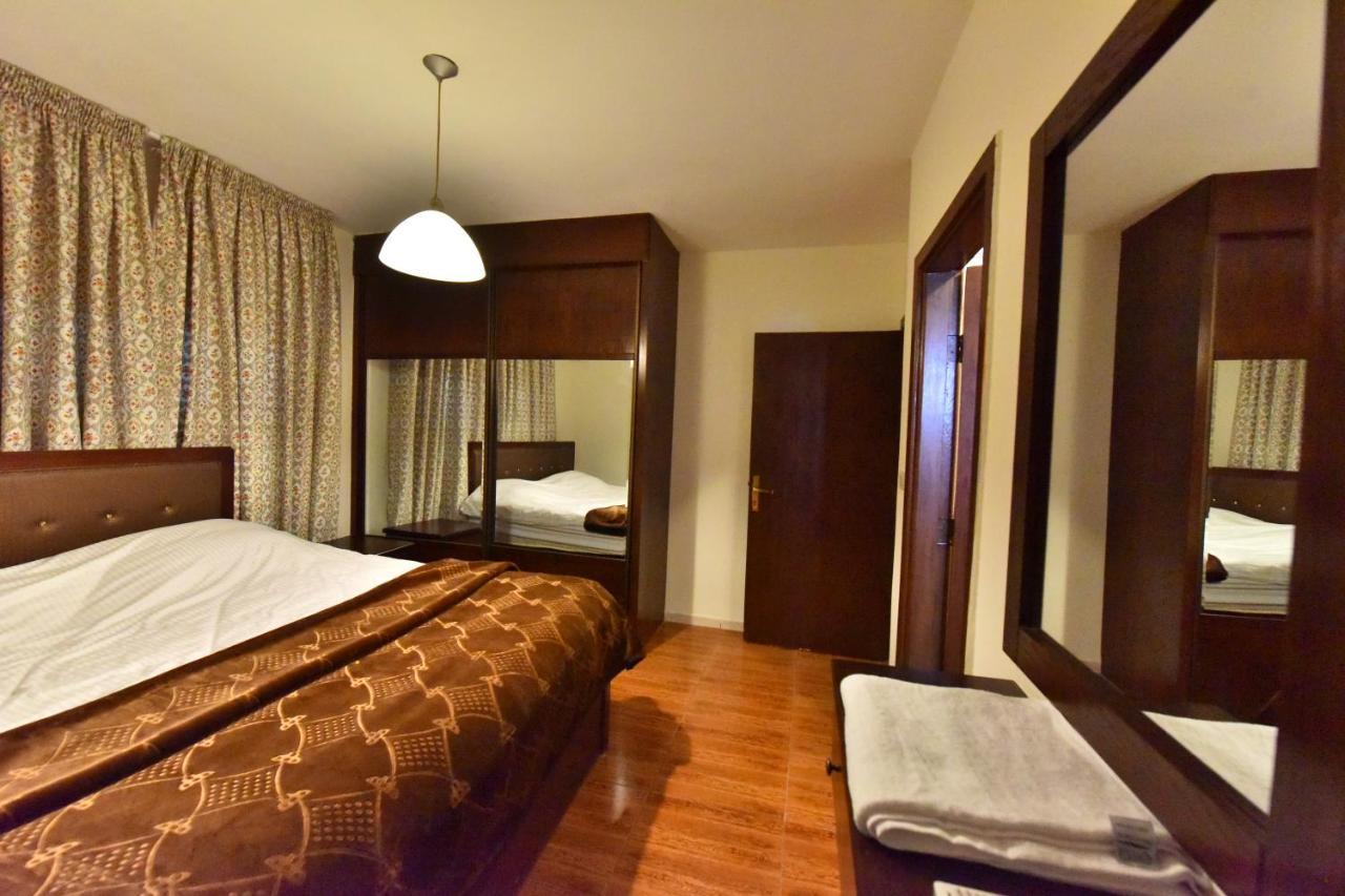 Al Farooq Hotel Apartments Amman Esterno foto