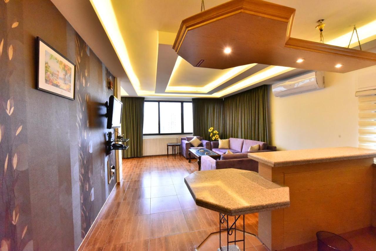 Al Farooq Hotel Apartments Amman Esterno foto