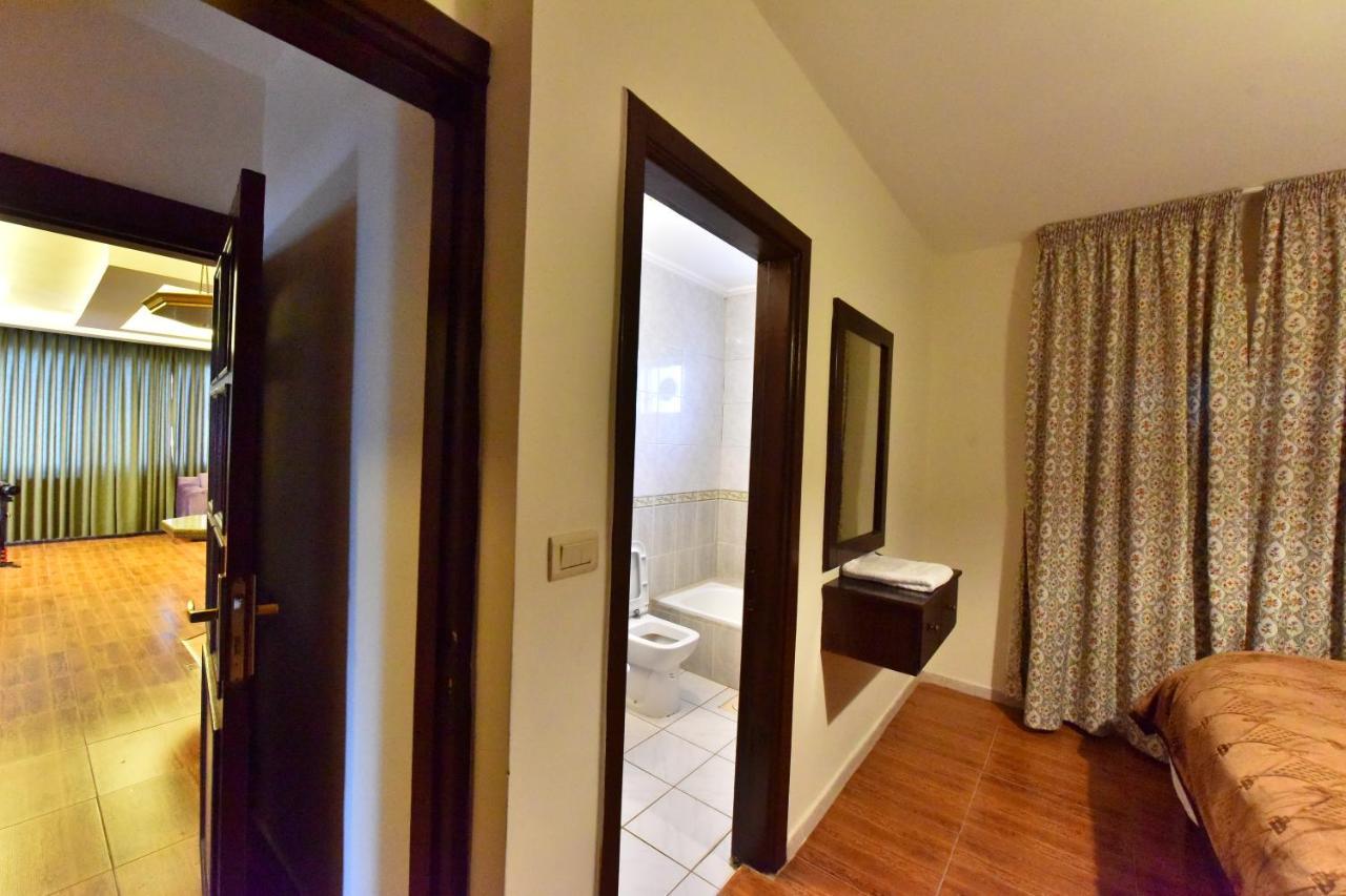 Al Farooq Hotel Apartments Amman Esterno foto