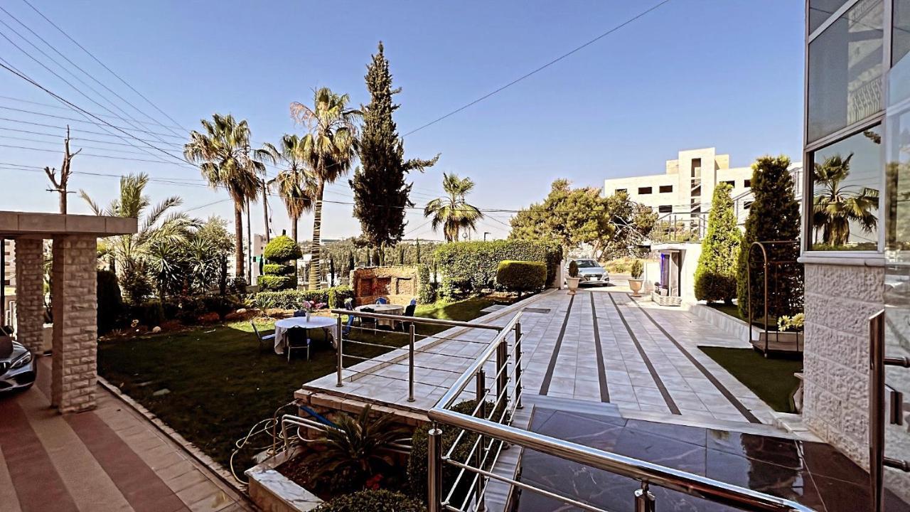Al Farooq Hotel Apartments Amman Esterno foto